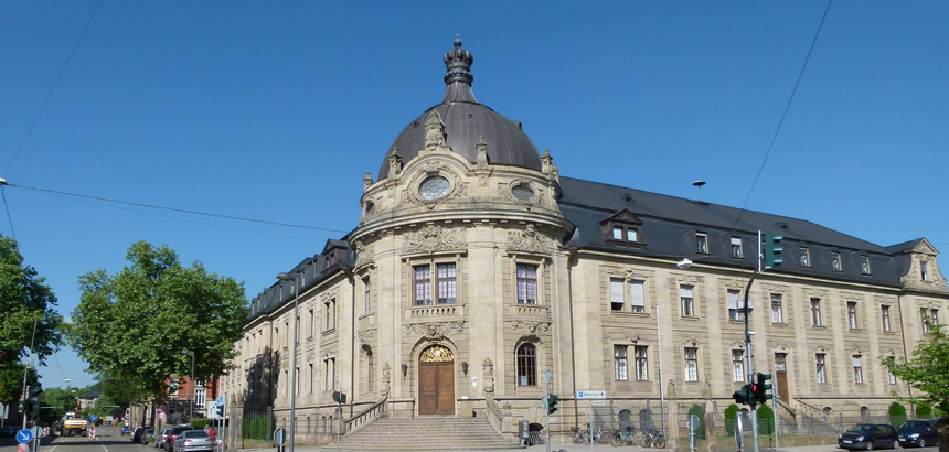 Landgericht Landau - direkt gegenüber der Kanzlei - Rechtsanwalt Straub - Landau